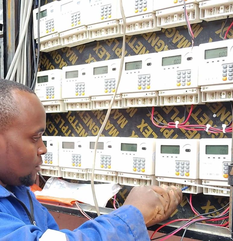 อุปกรณ์ทดสอบเครื่องวัดความถี่ไฟฟ้า 50Hz พร้อมโปรโตคอลมาตรฐาน STS สําหรับการทดสอบที่ยั่งยืนและยาวนาน